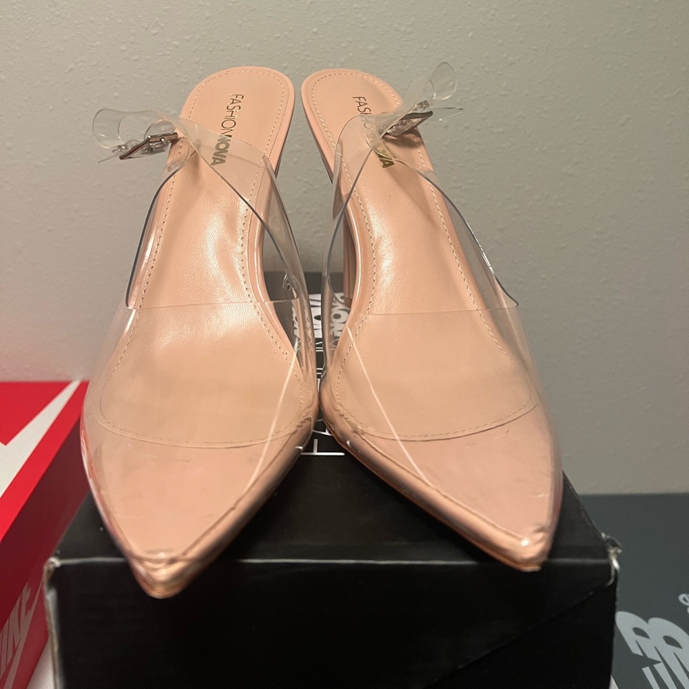 Clear nude pumps